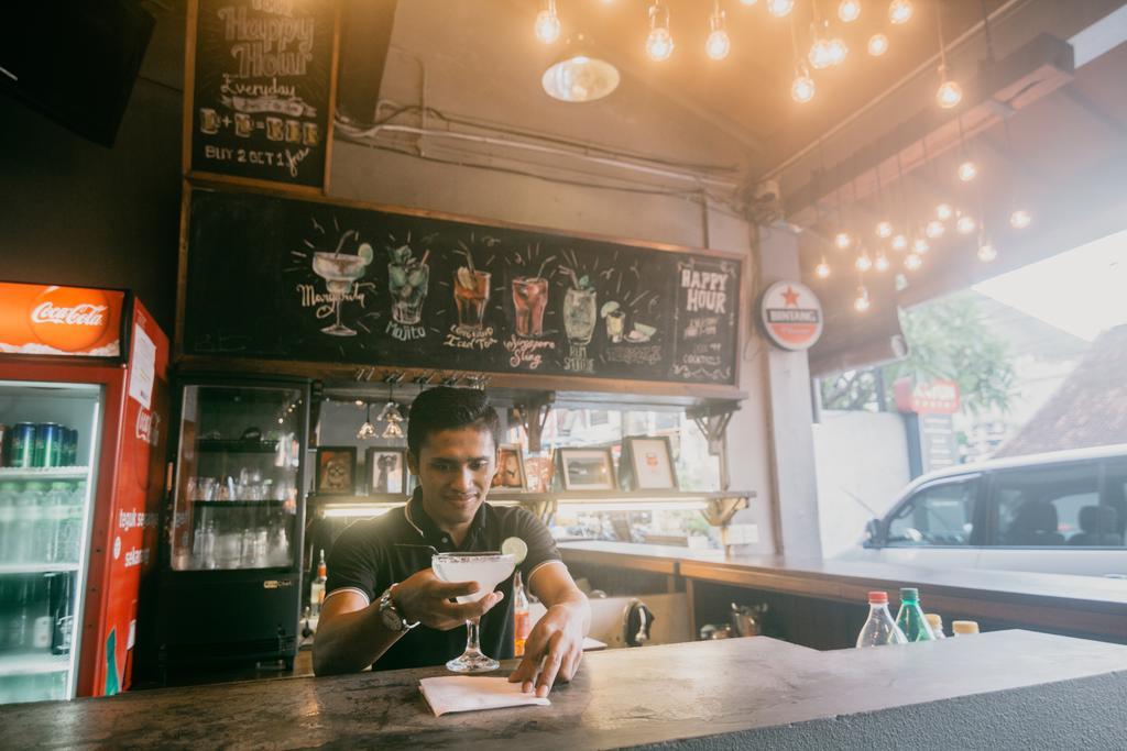 Kayun Hostel Legian Zewnętrze zdjęcie