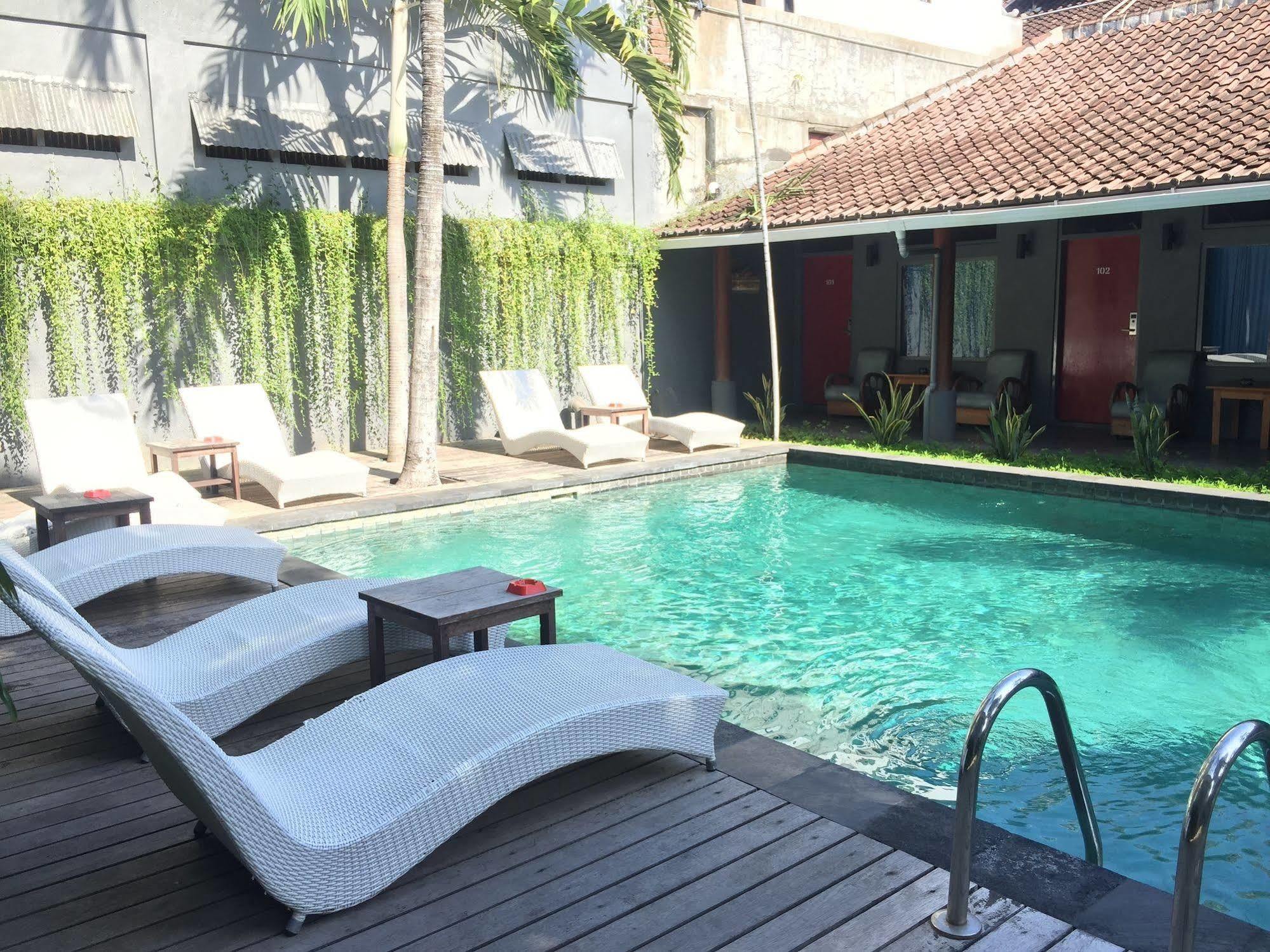 Kayun Hostel Legian Zewnętrze zdjęcie